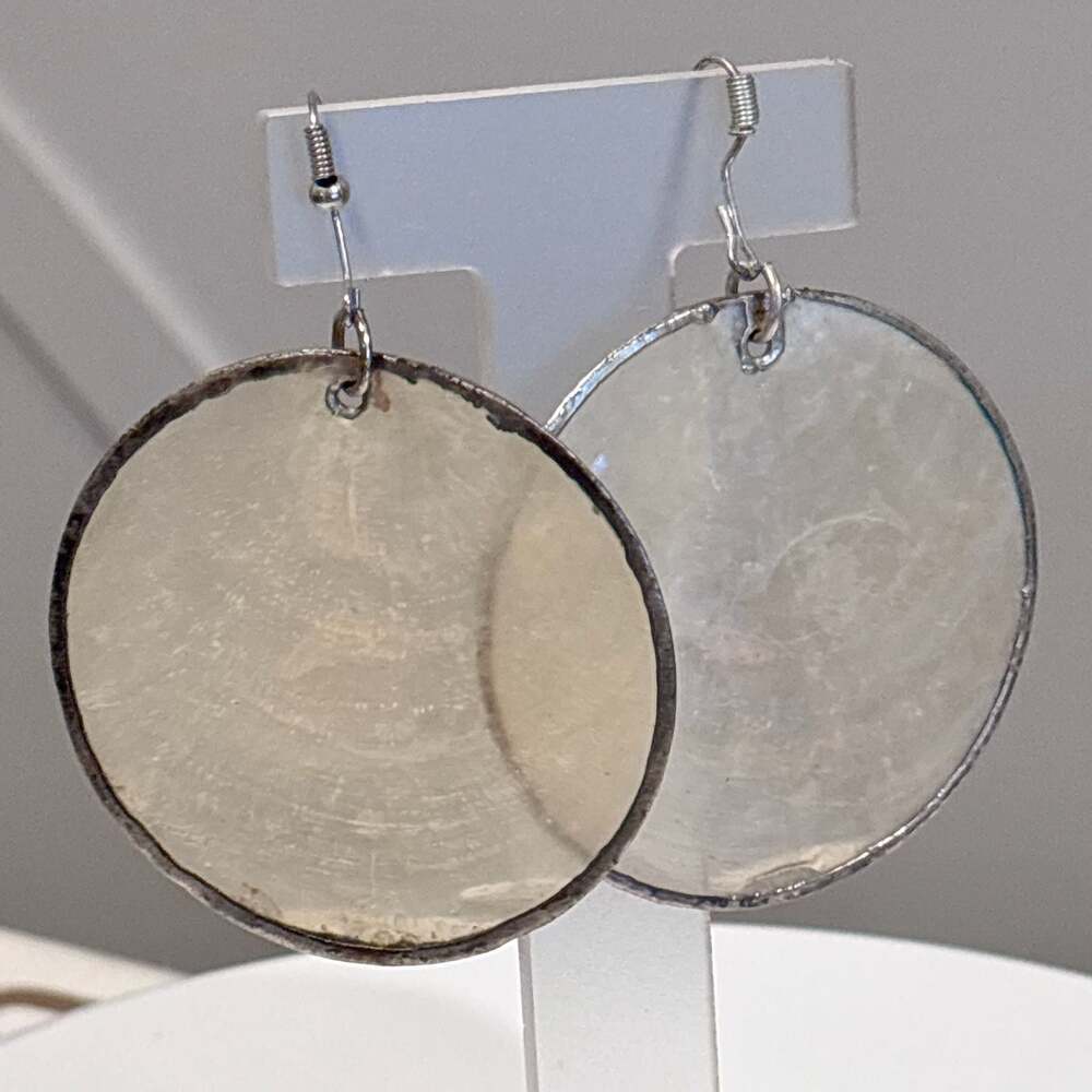 White Seashell Gold Ring 80’s Vintage Dangle Earrings